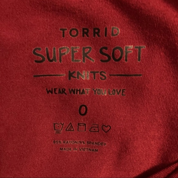 ❌SOLD❌Torrid Red Super Soft Lace Trim Tunic Tee - Picture 5 of 10